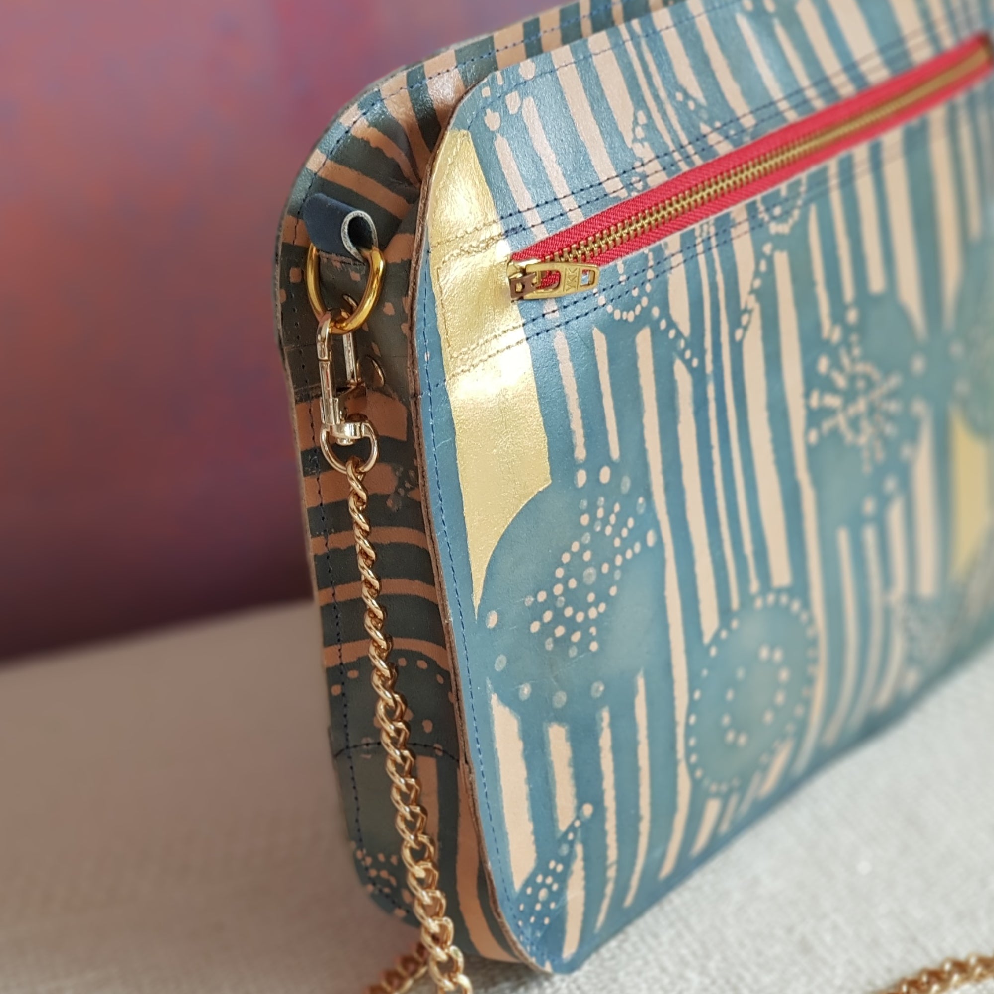 BELLE simple shoulder bag with adjustable handle