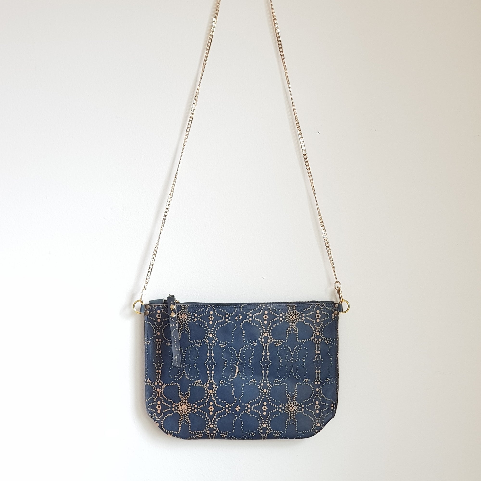 TEA STAIN no.05  simple shoulder bag  with adjustable handle