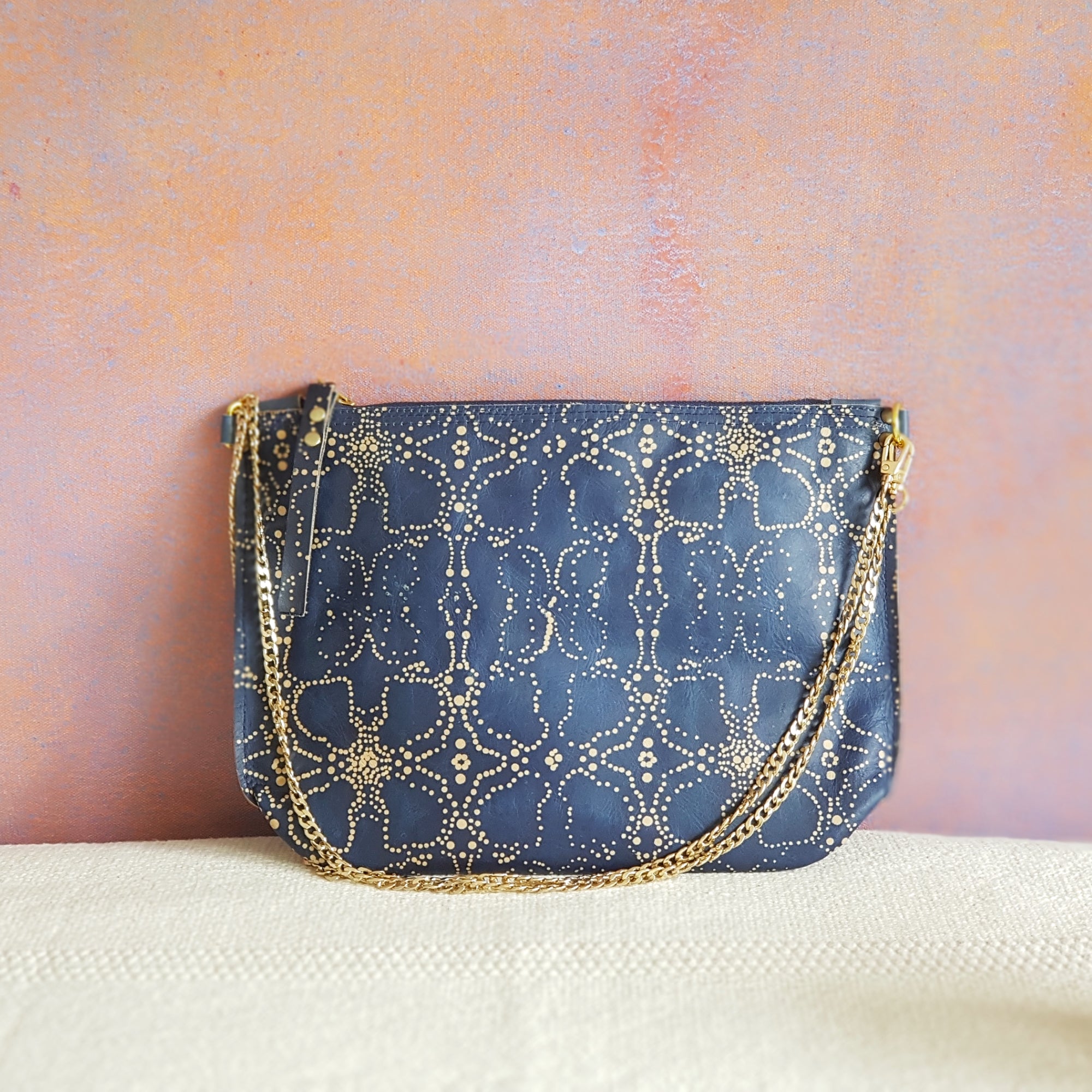 TEA STAIN no.05 simple shoulder bag with adjustable handle