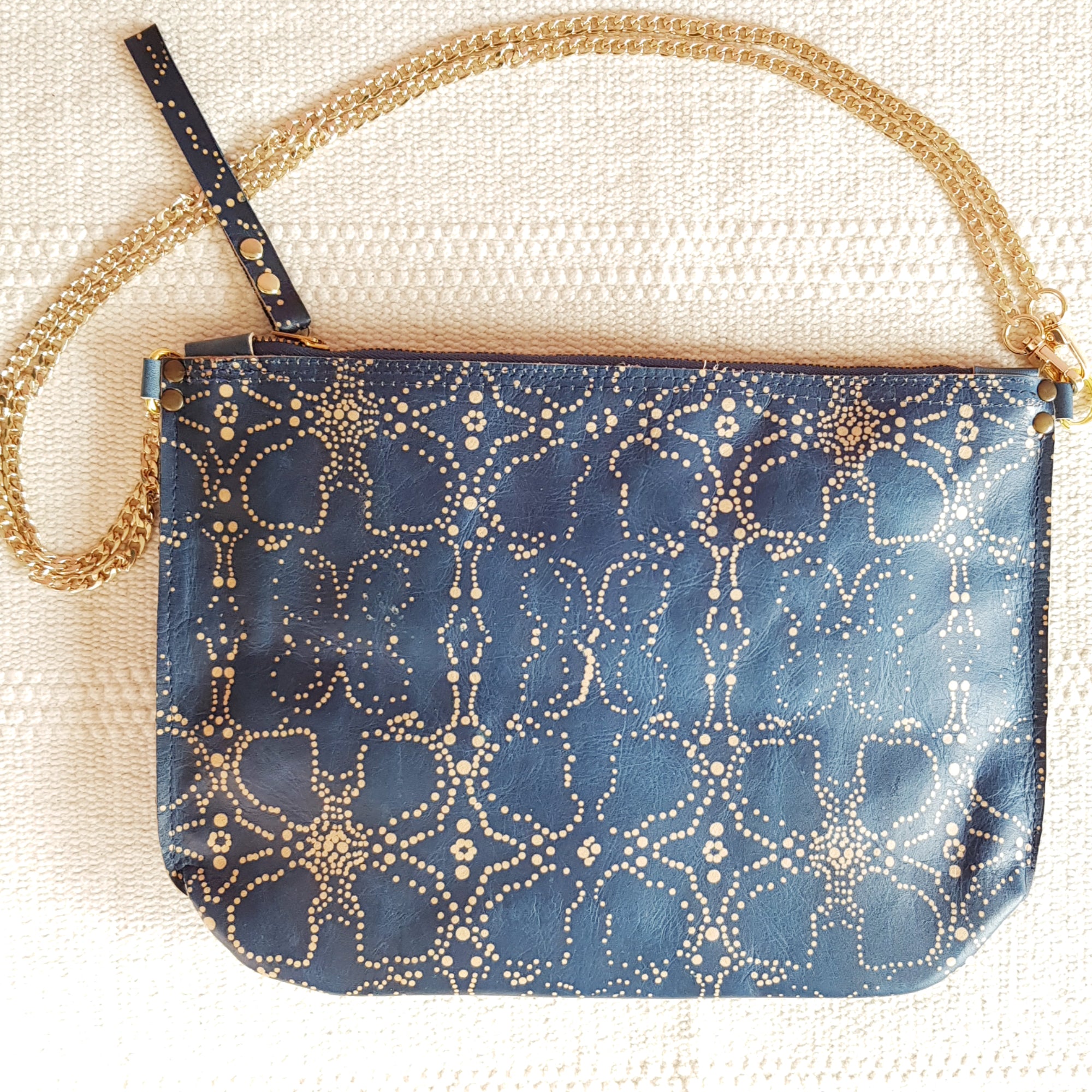 TEA STAIN no.05 simple shoulder bag with adjustable handle