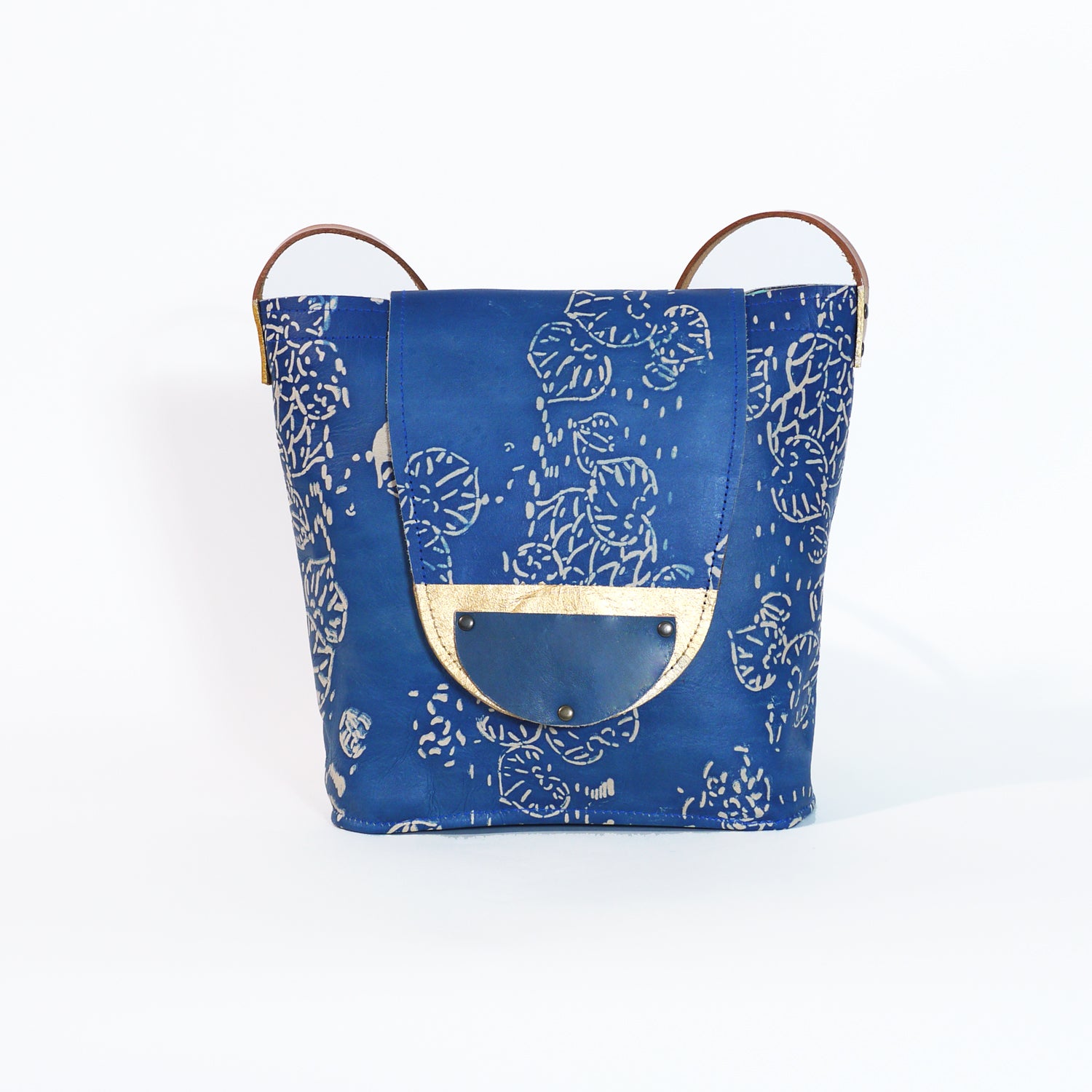 FLORAL INDIGO bucket shoulder bag.